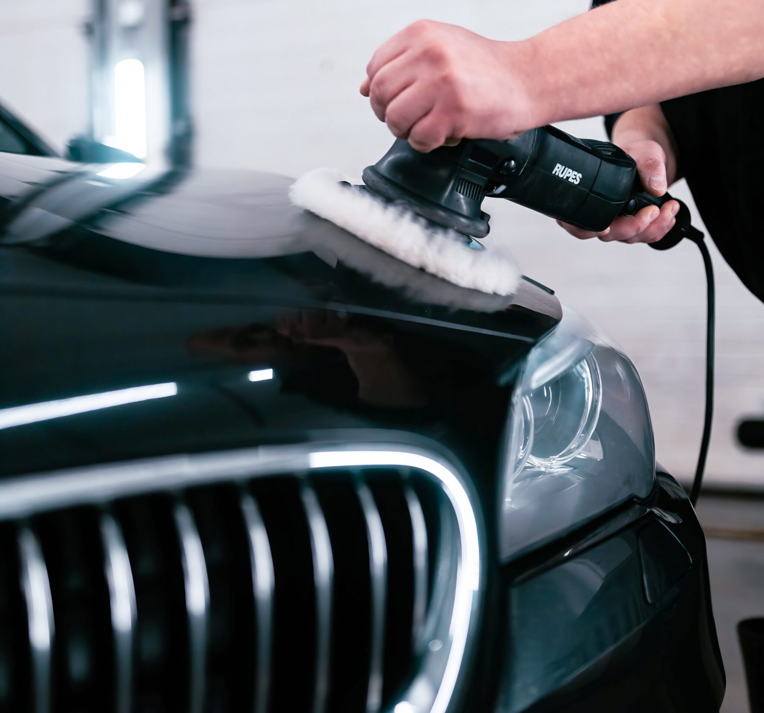 Auto käsipesula Tallinnas 10 468408183_18291475261237240_7611141881678151141_n-topaz3-upscale-4x